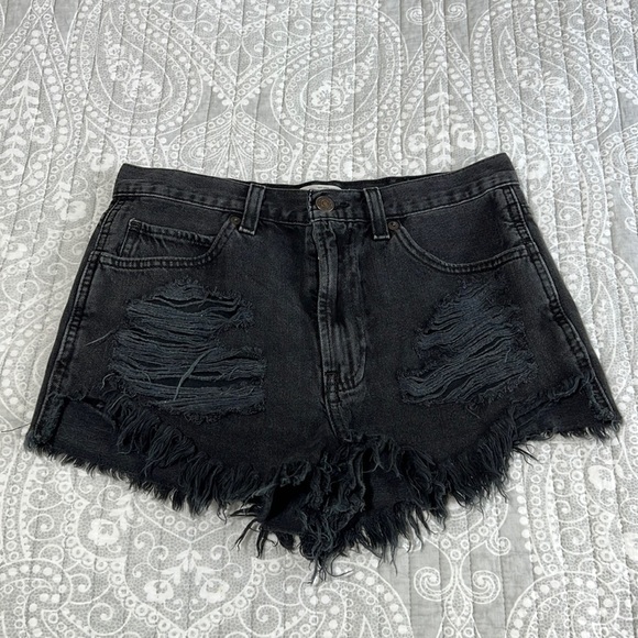 Abercrombie & Fitch Pants - Abercrombie & Fitch Black Distressed Shorts
